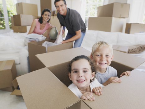 Mobile self storage unit delivery in Kentishtown